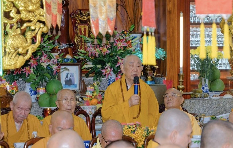 Trưởng lão Hòa thượng Thích Như Tín ban đạo từ Trưởng lão Hòa thượng Thích Như Tín ban đạo từ