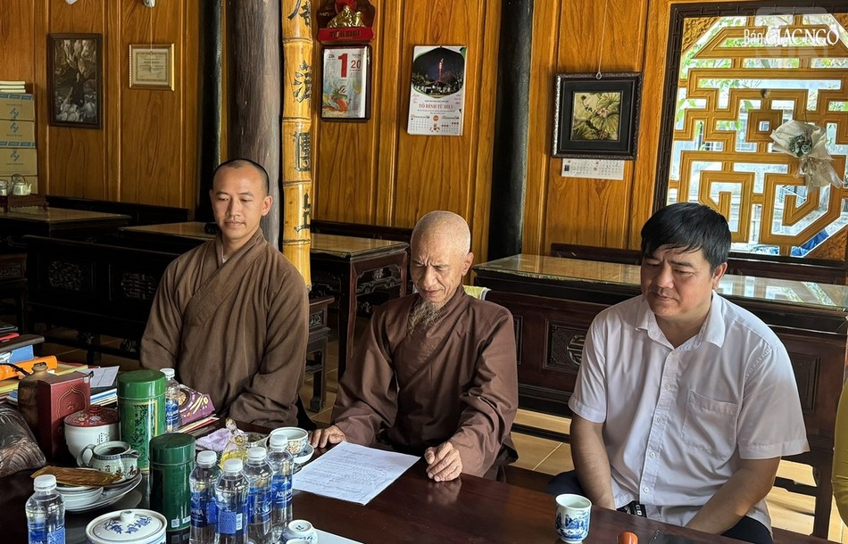 Thượng tọa Thích Thế Thanh, trú trì chùa Tra Am và Tăng chúng có nguyện vọng không mong muốn chùa nằm trong danh sách kiểm kê và công nhận di tích Thượng tọa Thích Thế Thanh, trú trì chùa Tra Am và Tăng chúng có nguyện vọng không mong muốn chùa nằm trong danh sách kiểm kê và công nhận di tích