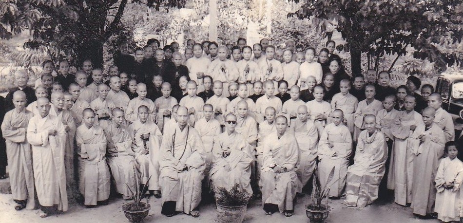 Đại lão Hòa thượng Thích Trí Tịnh là người chủ trương, đồng thời là người hướng đạo, thành lập Cực lạc Liên hữu, với ý nghĩa “Bạn sen Cực lạc” - Bạn đồng tu pháp môn niệm Phật cầu vãng sanh nơi ao sen thất bảo ở thế giới Cực lạc của Đức Phật A-di-đà Đại lão Hòa thượng Thích Trí Tịnh là người chủ trương, đồng thời là người hướng đạo, thành lập Cực lạc Liên hữu, với ý nghĩa “Bạn sen Cực lạc” - Bạn đồng tu pháp môn niệm Phật cầu vãng sanh nơi ao sen thất bảo ở thế giới Cực lạc của Đức Phật A-di-đà