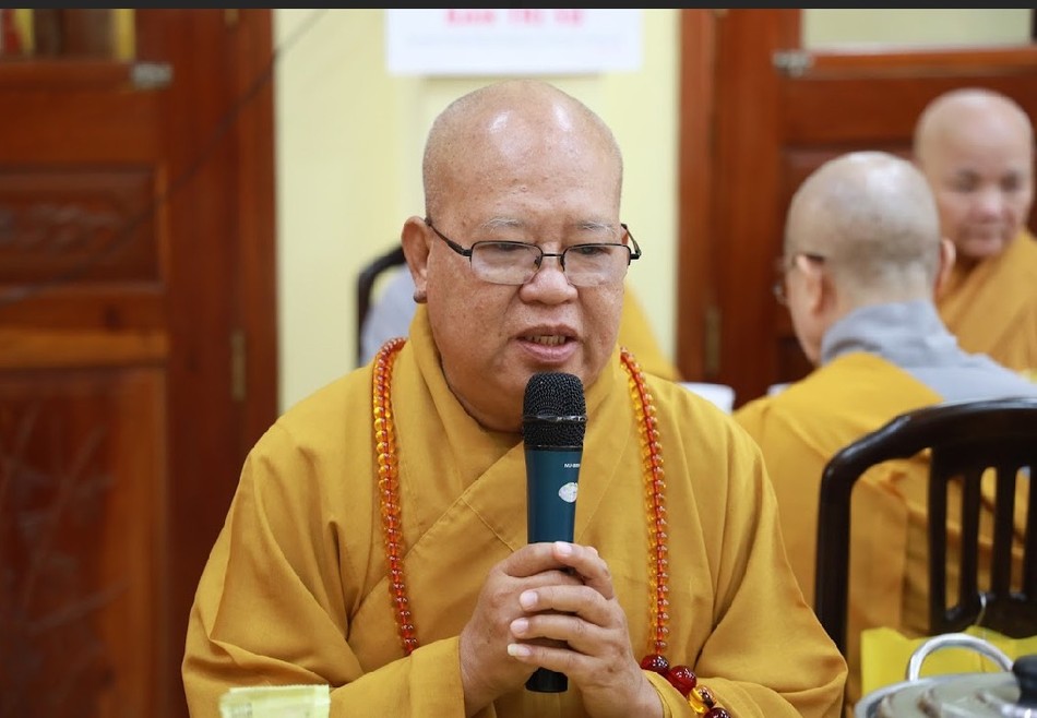 Hòa thượng Thích Tịnh Giác ban đạo từ Hòa thượng Thích Tịnh Giác ban đạo từ
