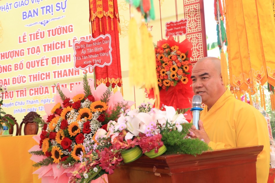 Thượng tọa Thích Tĩnh Triệt phát biểu khai mạc Thượng tọa Thích Tĩnh Triệt phát biểu khai mạc