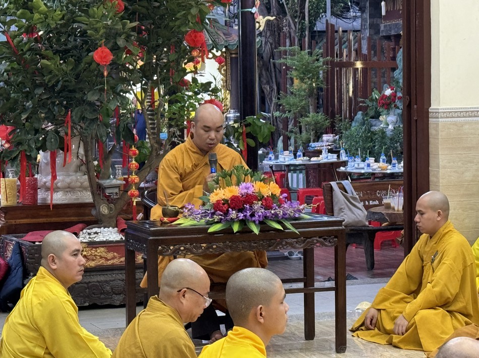 Đại đức Thích Quảng Hậu trùng tuyên giới Tỳ-kheo Đại đức Thích Quảng Hậu trùng tuyên giới Tỳ-kheo