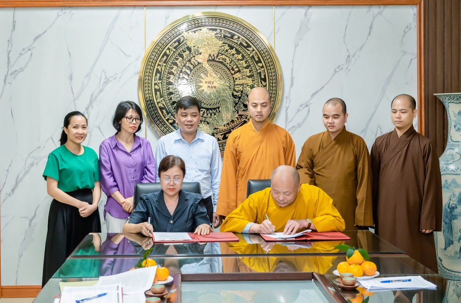 Đại diện Ban Trị sự GHPGVN tỉnh Thanh Hóa và Ủy ban MTTQ VN tỉnh ký kết bản ghi nhớ phối hợp các chương trình hoạt động năm 2024 Đại diện Ban Trị sự GHPGVN tỉnh Thanh Hóa và Ủy ban MTTQ VN tỉnh ký kết bản ghi nhớ phối hợp các chương trình hoạt động năm 2024