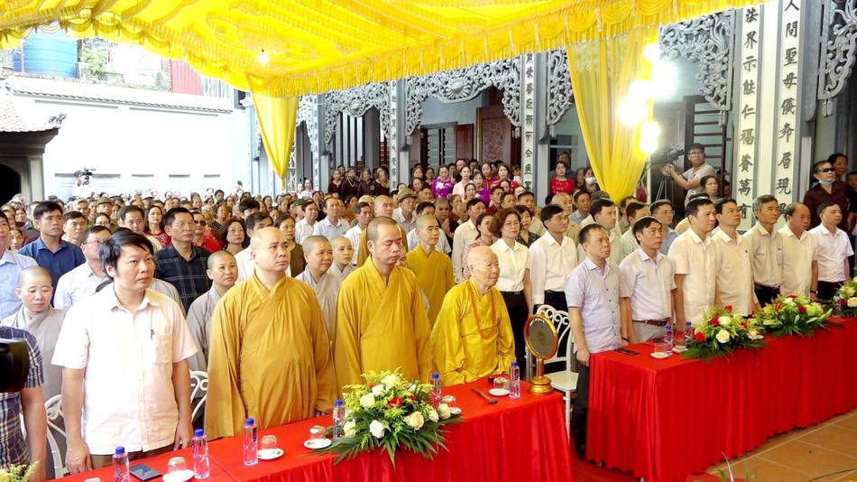 Chư tôn đức Tăng Ni, đại biểu, Phật tử tham dự Chư tôn đức Tăng Ni, đại biểu, Phật tử tham dự