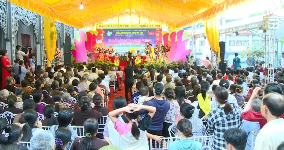 Quang cảnh buổi lễ Quang cảnh buổi lễ