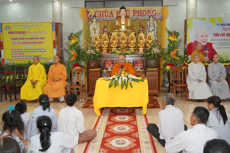 Thượng tọa Thích Chánh Định chia sẻ Phật pháp Thượng tọa Thích Chánh Định chia sẻ Phật pháp