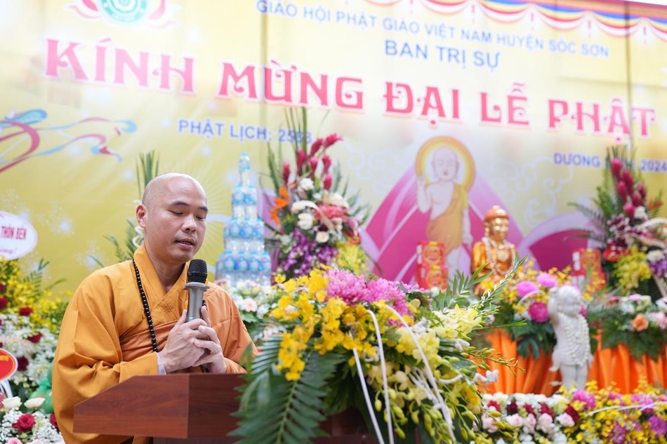 Đại đức Thích Viên Giác tuyên đọc Thông điệp Đại lễ Phật đản Phật lịch 2568 Đại đức Thích Viên Giác tuyên đọc Thông điệp Đại lễ Phật đản Phật lịch 2568