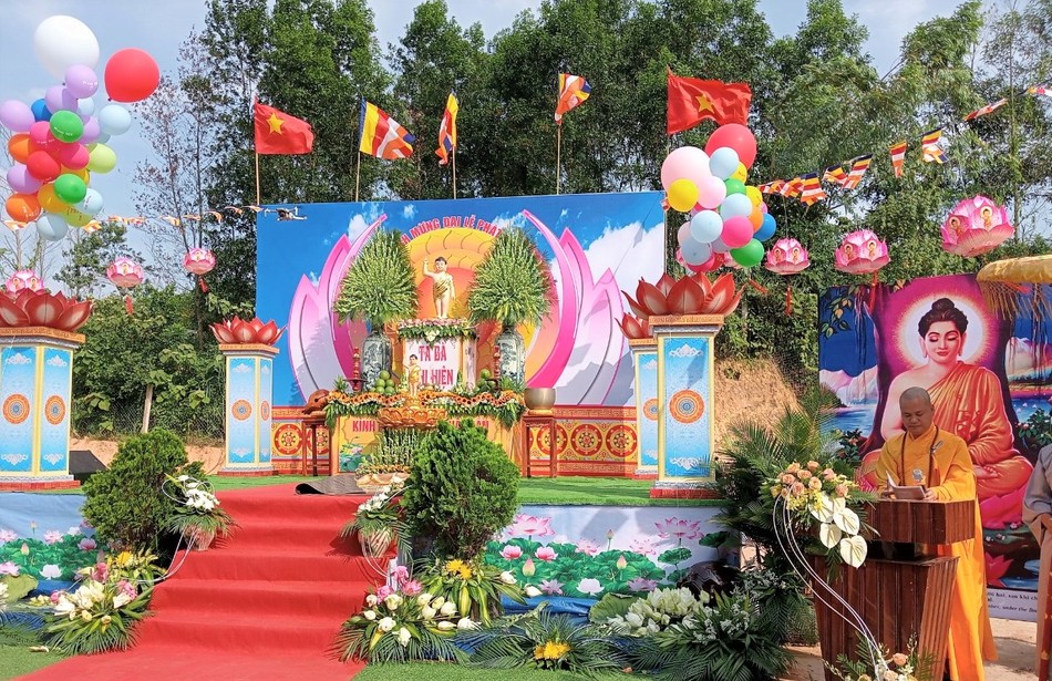 Lễ đài Phật đản tại chùa Phước sơn