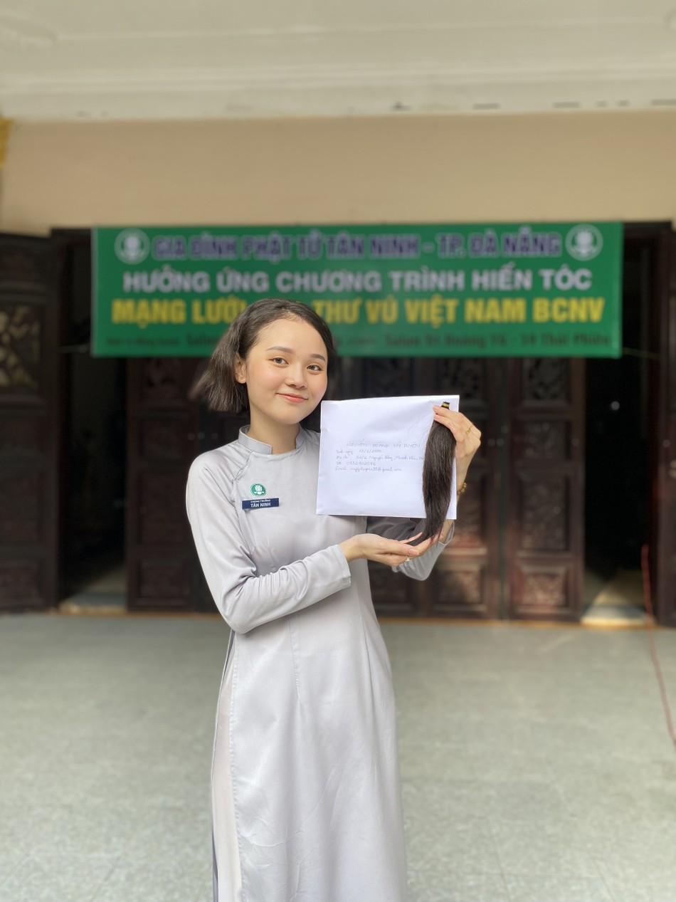 Hiến tóc góp phần giúp các bệnh nhân ung thư có thêm động lực chống chọi với căn bệnh