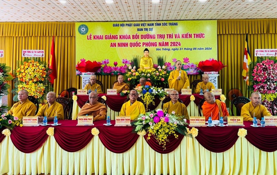 Hòa thượng Thích Thiện Thống phát biểu chỉ đạo