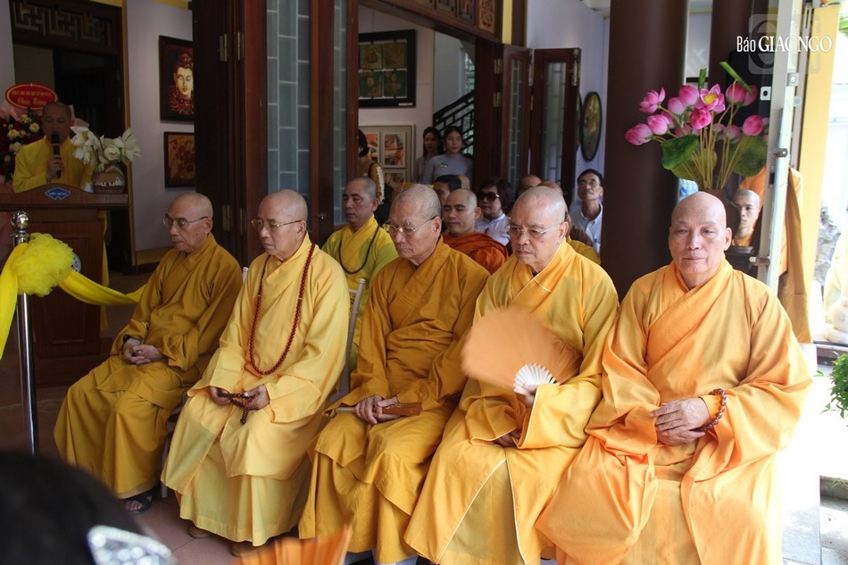 Chư tôn đức tham dự lễ khai mạc