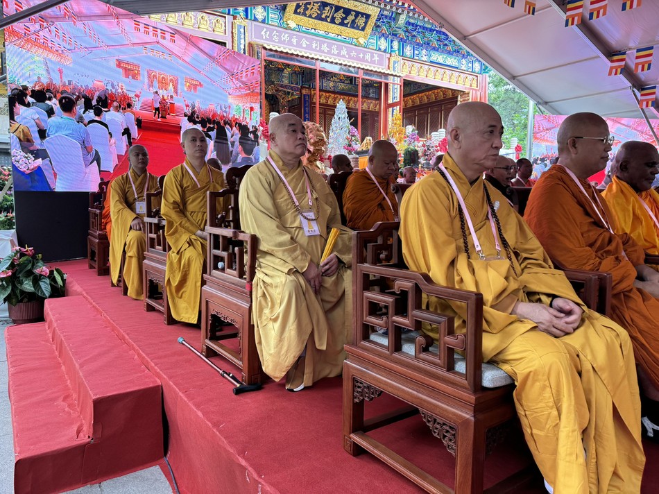 Đoàn đại biểu Phật giáo Việt Nam tham dự buổi lễ Đoàn đại biểu Phật giáo Việt Nam tham dự buổi lễ