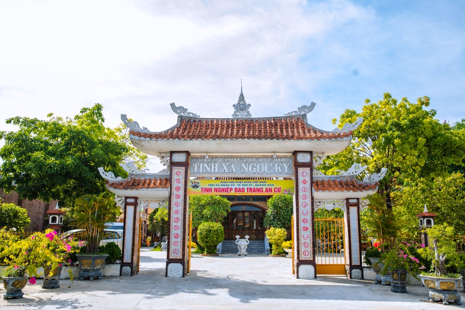 Tịnh xá Ngọc Kỳ - trường hạ an cư của chư Ni hệ phái Khất sĩ Tịnh xá Ngọc Kỳ - trường hạ an cư của chư Ni hệ phái Khất sĩ