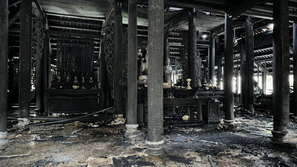 Phải mất nhiều giờ đồng hồ mới khống chế được đám cháy