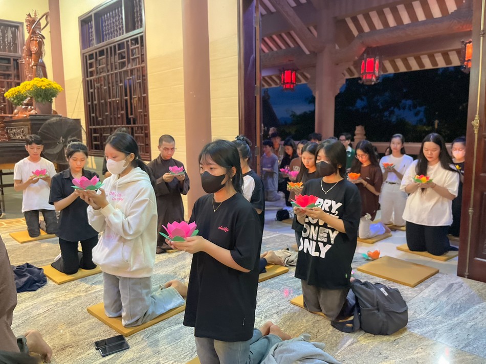 Dâng đăng cầu nguyện Dâng đăng cầu nguyện