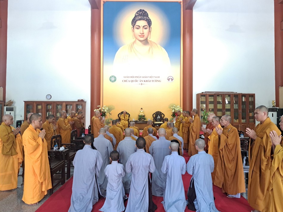 Đảnh lễ Trưởng lão Hòa thượng Thích Thiện Nhơn tại chùa Quốc Ân Khải Tường