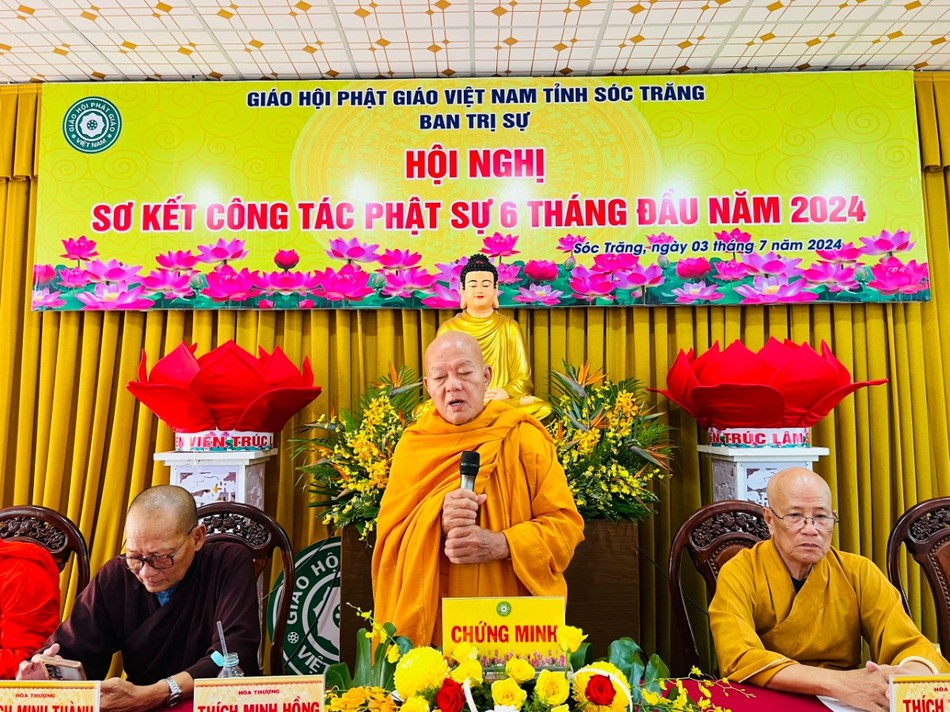 Trưởng lão Hòa thượng Thích Minh Hồng ban đạo từ Trưởng lão Hòa thượng Thích Minh Hồng ban đạo từ