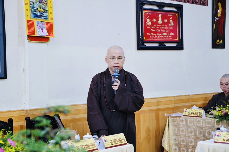 Thượng tọa Thích Minh Nhựt phát biểu khai mạc
