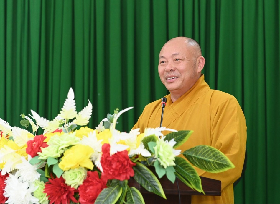 Thượng tọa Thích Tâm Định phát biểu Thượng tọa Thích Tâm Định phát biểu