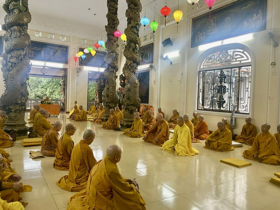 Trang nghiêm thính giới Trang nghiêm thính giới