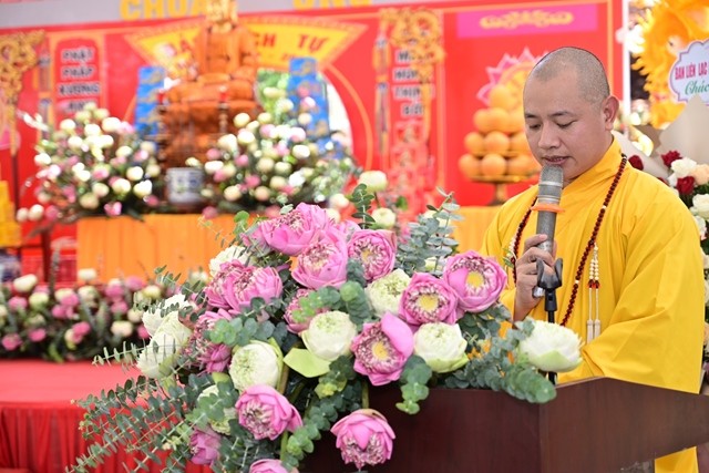 Đại đức Thích Minh Hậu, trụ trì chùa Ông phát biểu