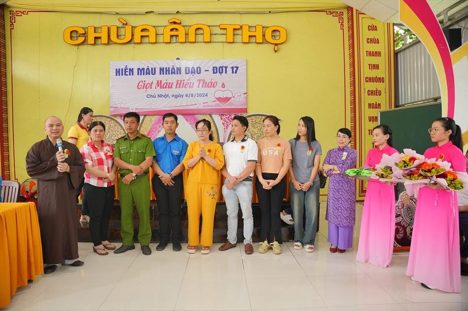 Đại đức Thích Lệ Ngôn phát biểu