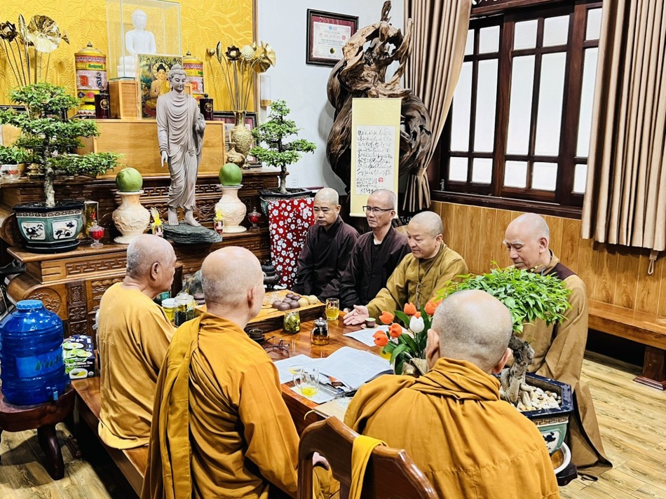 Quang cảnh phiên họp