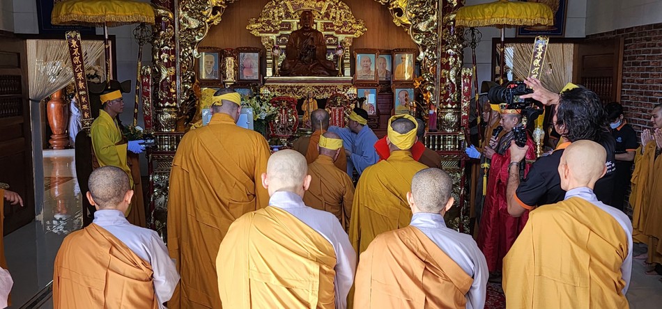 Cung thỉnh Giác linh lễ Tổ tại tổ đường Sắc tứ Quan Âm cổ tự