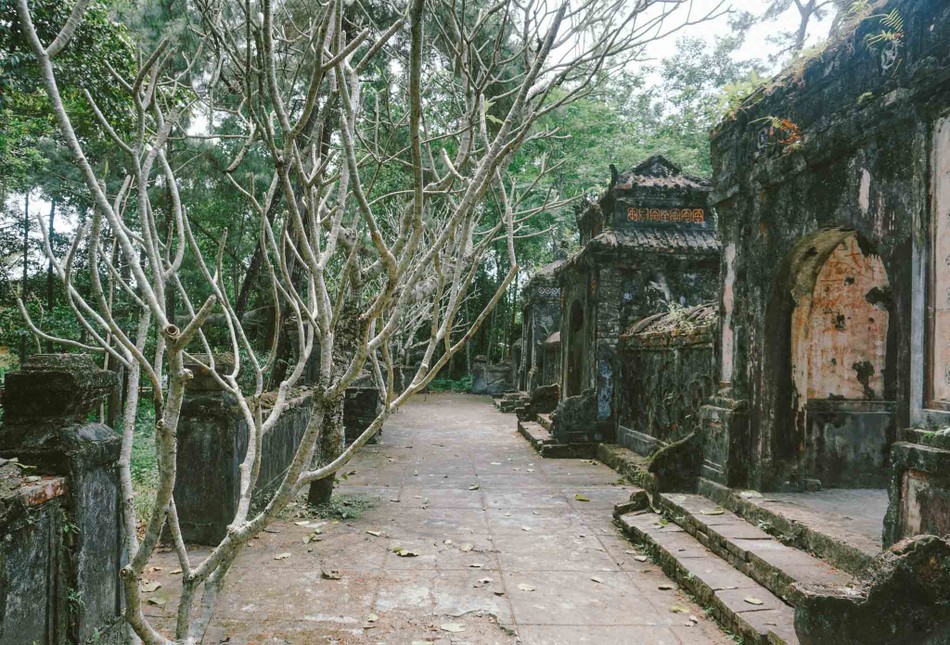 Từ lúc xây dựng cho đến nay, chùa Từ Hiếu vẫn luôn giữ được nét tôn nghiêm, trầm mặc vốn có Từ lúc xây dựng cho đến nay, chùa Từ Hiếu vẫn luôn giữ được nét tôn nghiêm, trầm mặc vốn có