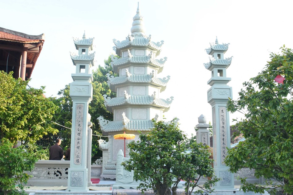 Bảo tháp Trưởng lão Hòa thượng Thích Từ Ý trong khuôn viên chùa Hòa An