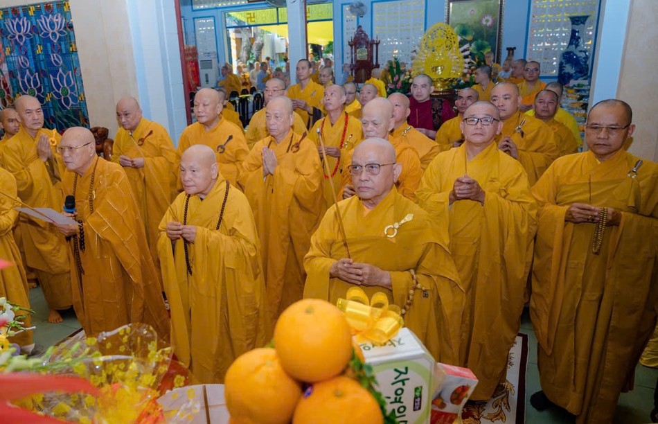 Chư tôn giáo phẩm tưởng niệm