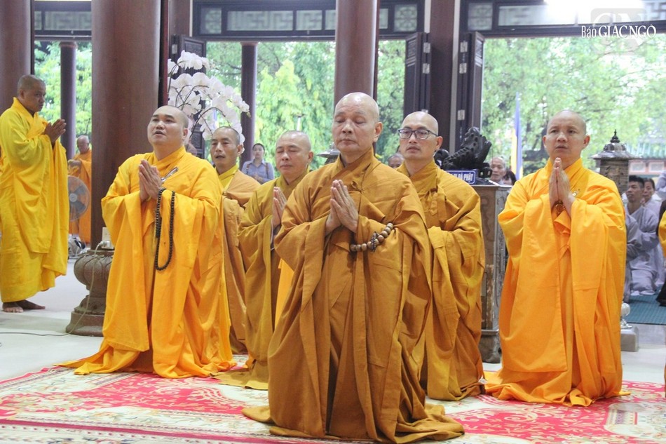 Chúng pháp điệt thành kính tưởng niệm Chúng pháp điệt thành kính tưởng niệm