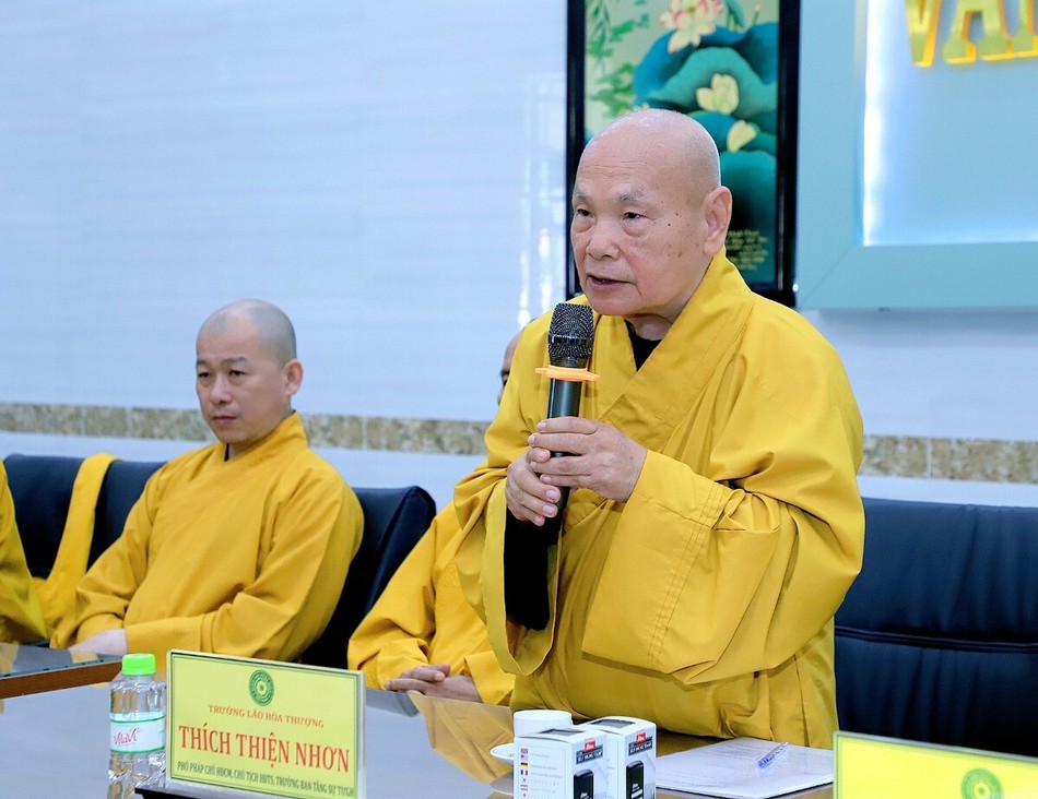 Trưởng lão Hòa thượng Thích Thiện Nhơn ban đạo từ Trưởng lão Hòa thượng Thích Thiện Nhơn ban đạo từ