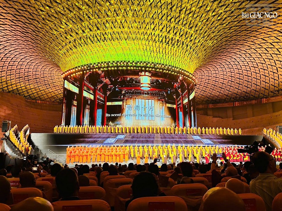 Chương trình biểu diễn nghệ thuật trong phiên khai mạc