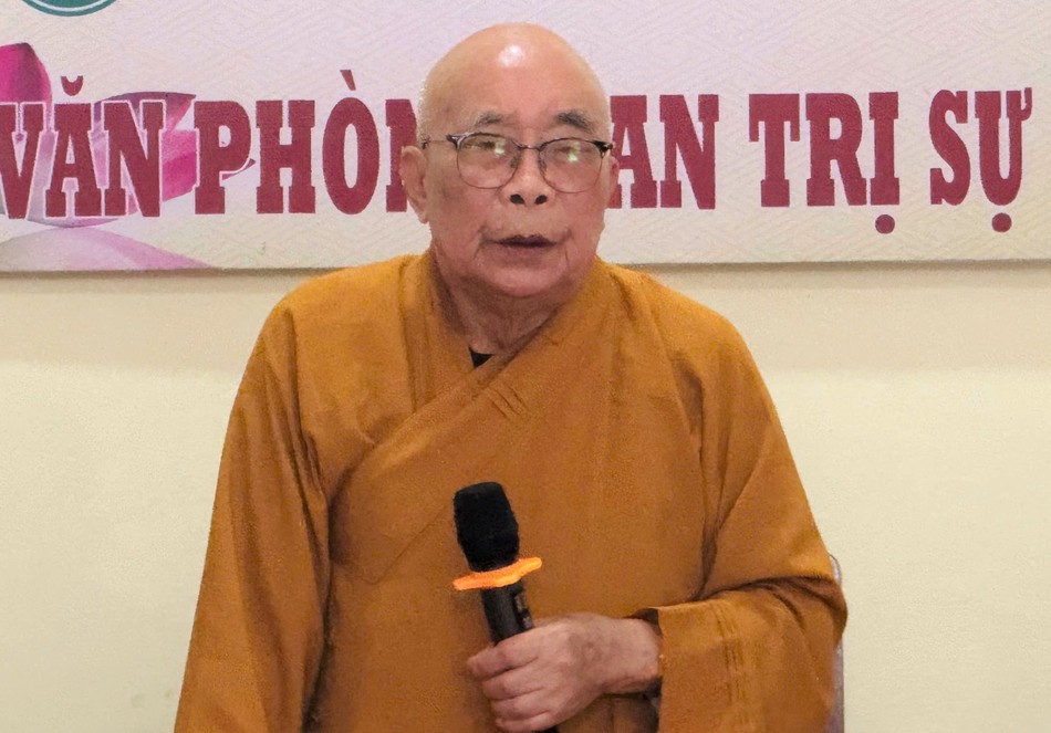Hòa thượng Thích Thiện Tấn phát biểu khai mạc Hòa thượng Thích Thiện Tấn phát biểu khai mạc