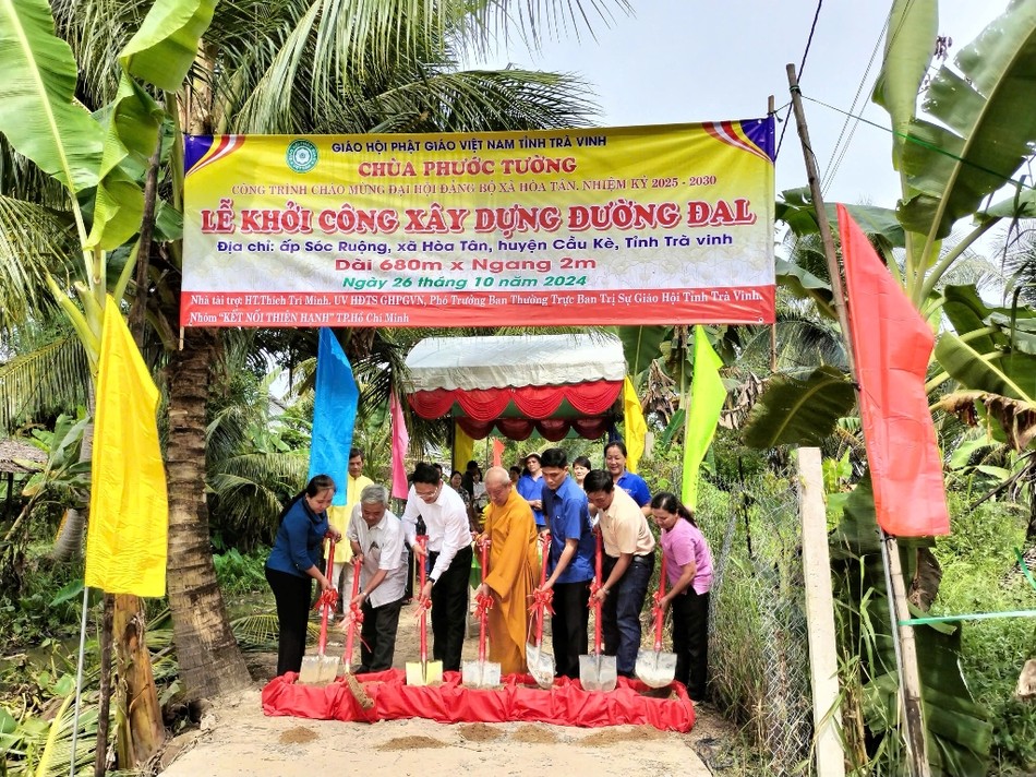 Khởi công xây dựng đường đal tại ấp Sóc Ruộng, xã Hòa Tân, H.Cầu Kè, tỉnh Trà Vinh