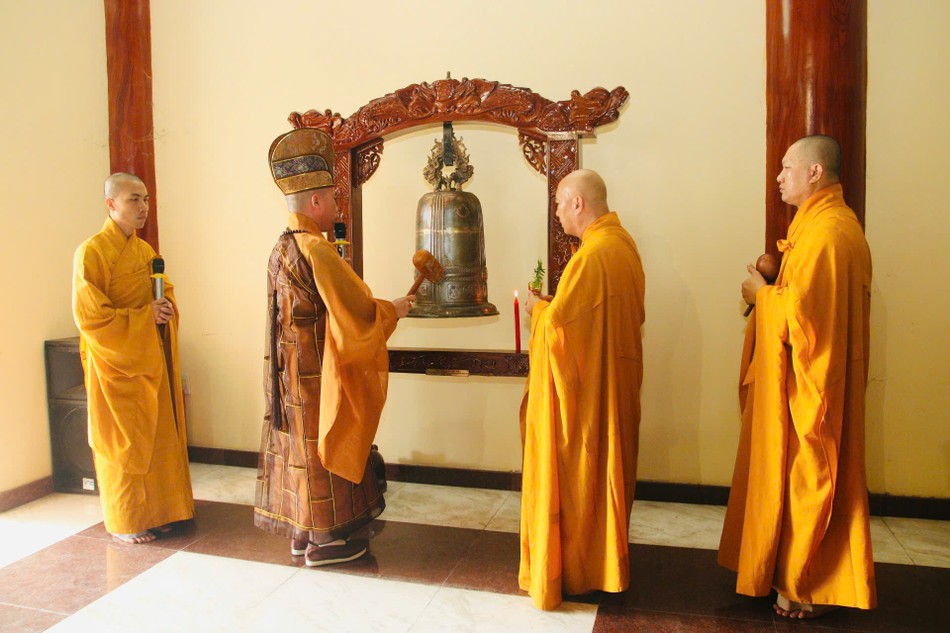 Nghi thức khai đại hồng chung