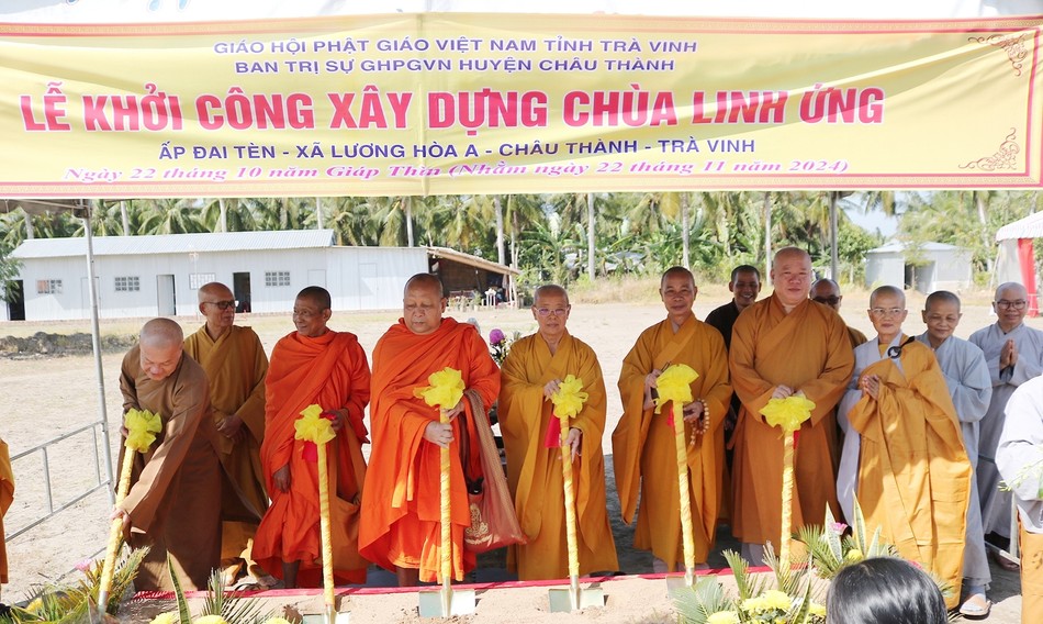 Chính thức động thổ khởi công xây dựng chùa Linh Ứng Chính thức động thổ khởi công xây dựng chùa Linh Ứng