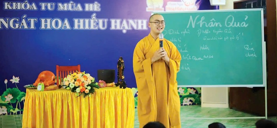 Đại đức Thích Quảng Ngộ là một Thạc sĩ tâm lý, giáo thọ của nhiều khóa tu cho giới trẻ, người điều hành dự án "Trị liệu nhận thức dựa trên chánh niệm cho người trầm cảm" tại chùa Linh Thông (TP.Hà Nội) - Ảnh: NVCC Đại đức Thích Quảng Ngộ là một Thạc sĩ tâm lý, giáo thọ của nhiều khóa tu cho giới trẻ, người điều hành dự án "Trị liệu nhận thức dựa trên chánh niệm cho người trầm cảm" tại chùa Linh Thông (TP.Hà Nội) - Ảnh: NVCC