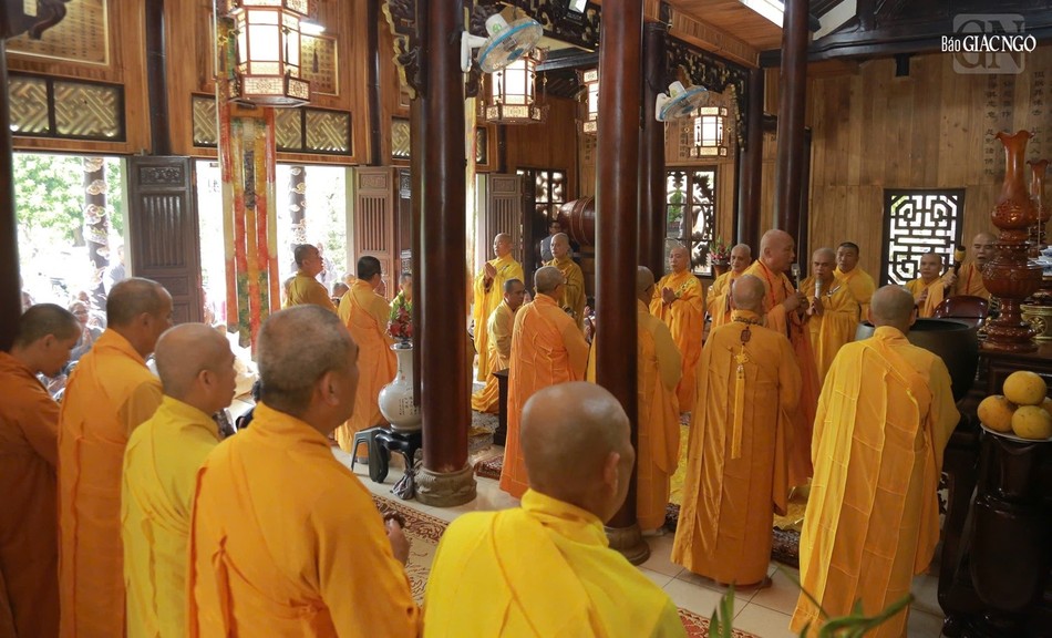 Trang nghiêm khóa lễ Trang nghiêm khóa lễ