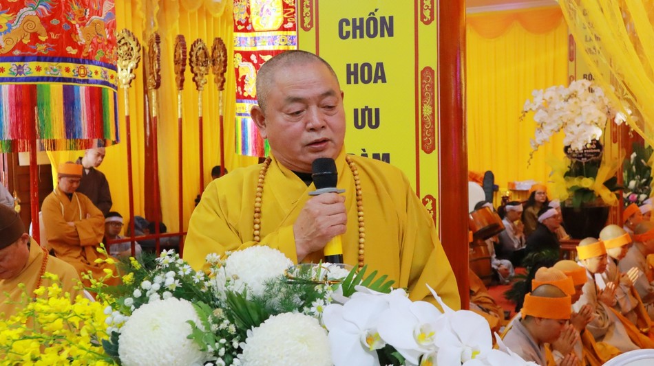 Thượng toạ Thích Thanh Hòa tuyên đọc lời tưởng niệm Thượng toạ Thích Thanh Hòa tuyên đọc lời tưởng niệm