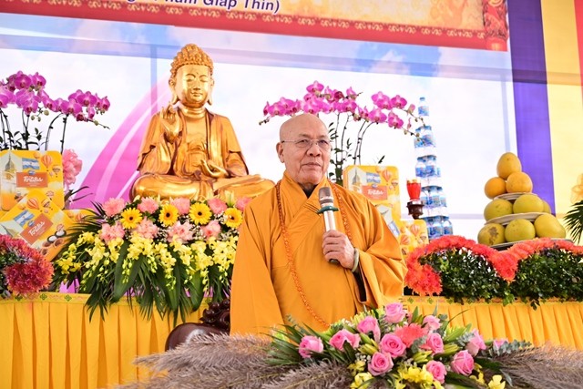 Hòa thượng Thích Quảng Tùng ban đạo từ Hòa thượng Thích Quảng Tùng ban đạo từ