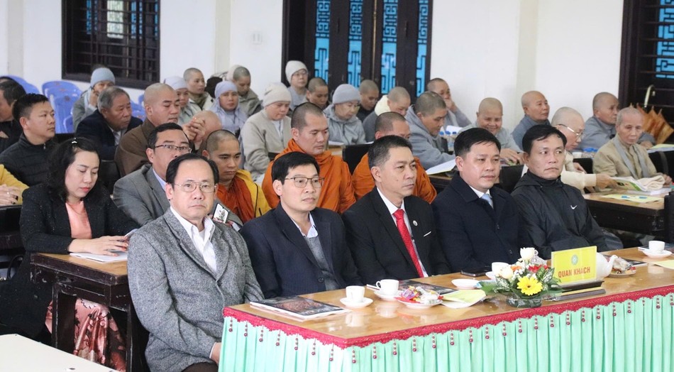 Lãnh đạo chính quyền tham dự Lãnh đạo chính quyền tham dự