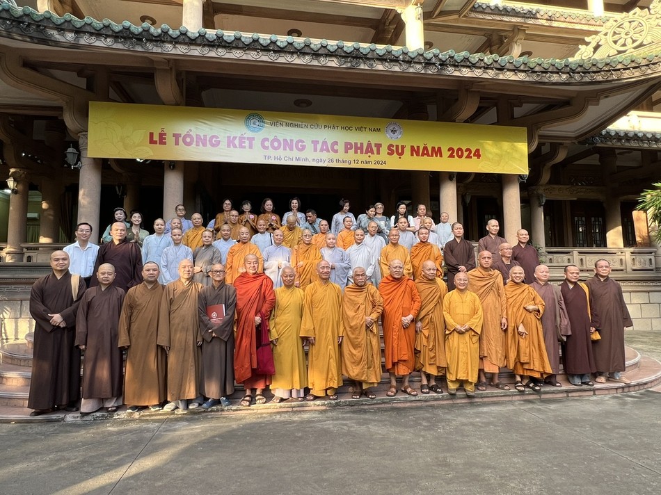 Lưu niệm sau buổi lễ tổng kết Lưu niệm sau buổi lễ tổng kết