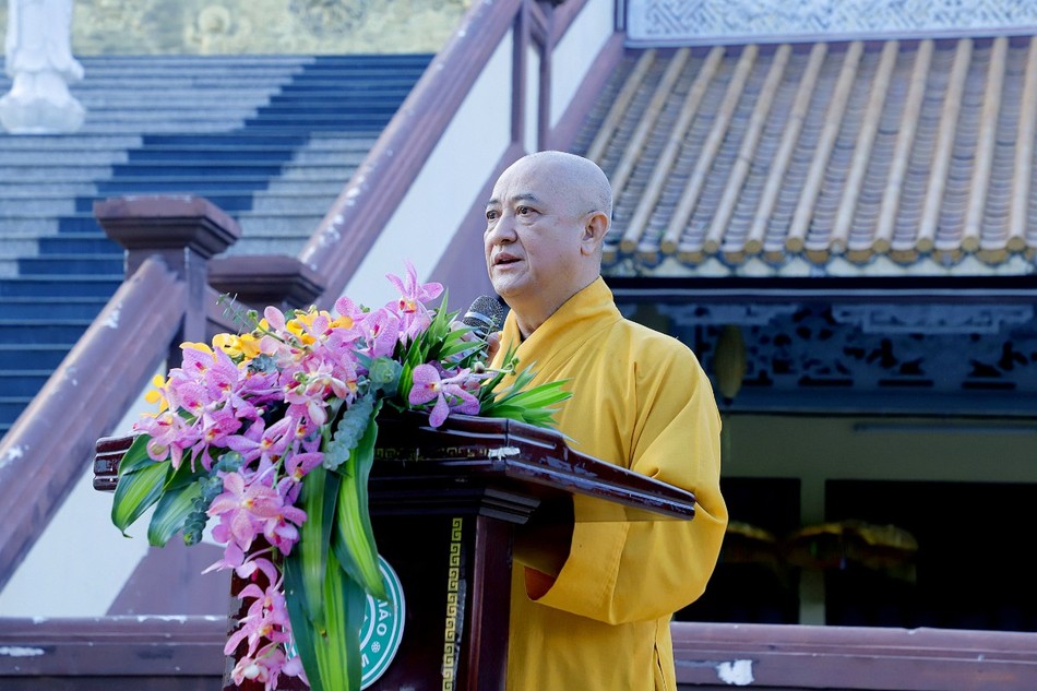 Hòa thượng Thích Huệ Thông phát biểu Hòa thượng Thích Huệ Thông phát biểu