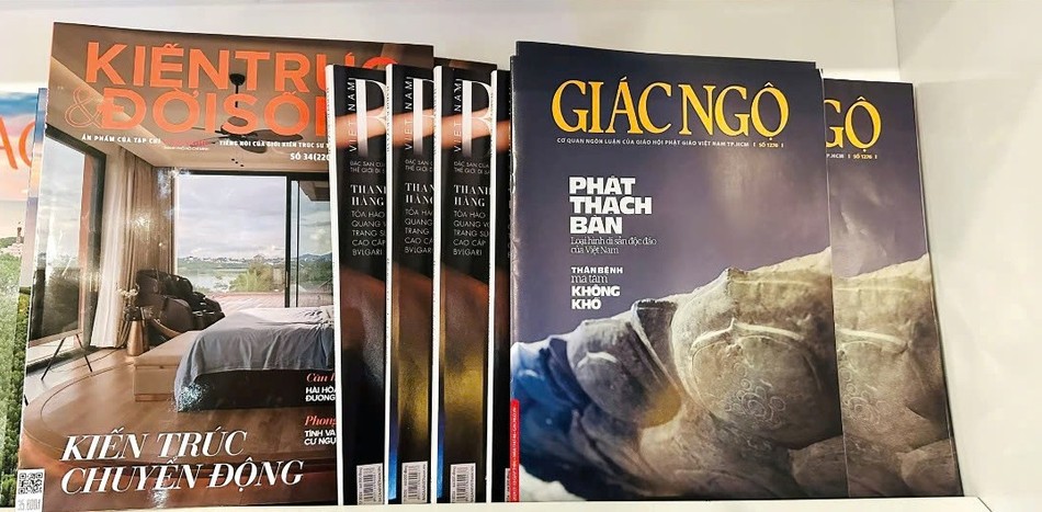 Ấn phẩm tuần san và nguyệt san Báo Giác Ngộ trong phòng chờ ở các sân bay - Ảnh: Hoàng Độ Ấn phẩm tuần san và nguyệt san Báo Giác Ngộ trong phòng chờ ở các sân bay - Ảnh: Hoàng Độ