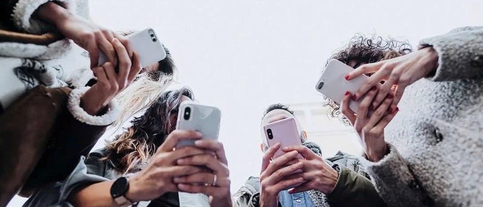 Xác thực tài khoản không phải là giải pháp xóa bỏ mọi vấn đề, nhưng đó là bước đi mang tính nền tảng để xây dựng một không gian mạng lành mạnh hơn Xác thực tài khoản không phải là giải pháp xóa bỏ mọi vấn đề, nhưng đó là bước đi mang tính nền tảng để xây dựng một không gian mạng lành mạnh hơn