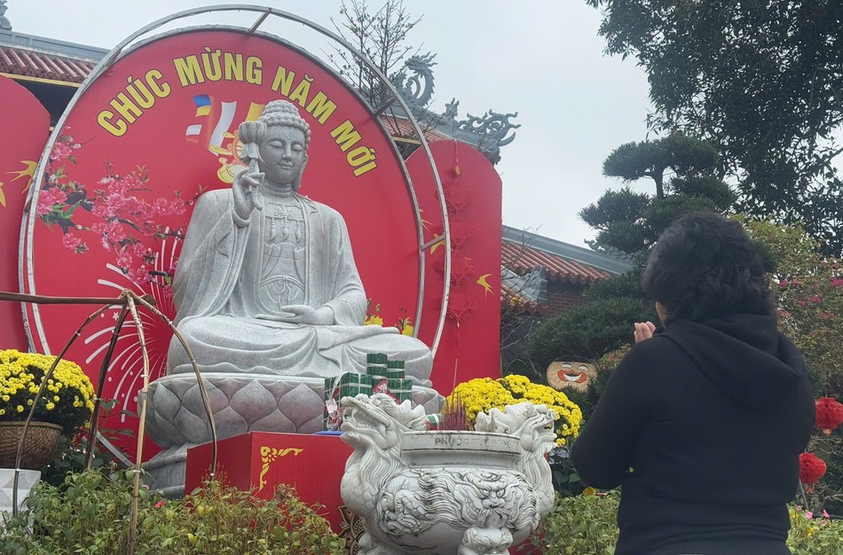 Nguyện một năm bình an, hạnh phúc