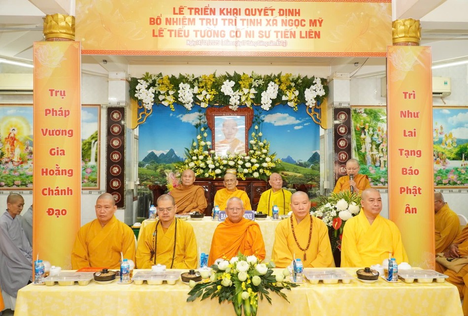 Chư tôn giáo phẩm chứng minh buổi lễ