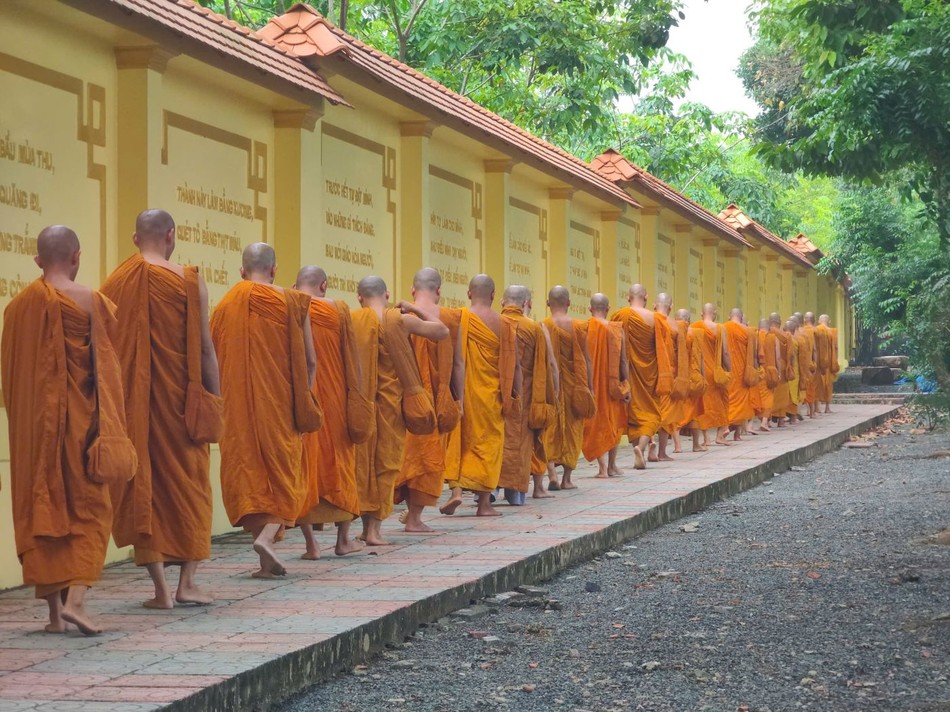 Từng bước chân chánh niệm
